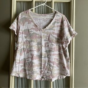 Old Navy Camouflage V-Neck Tshirt